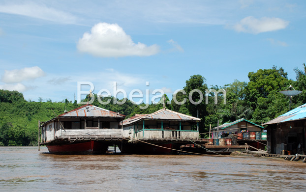 rumah-perahu-kalimantan-barat